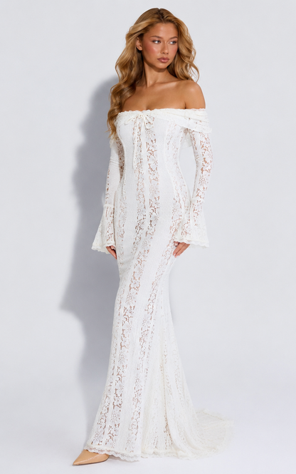 Abito Maxi di Pizzo Etereo